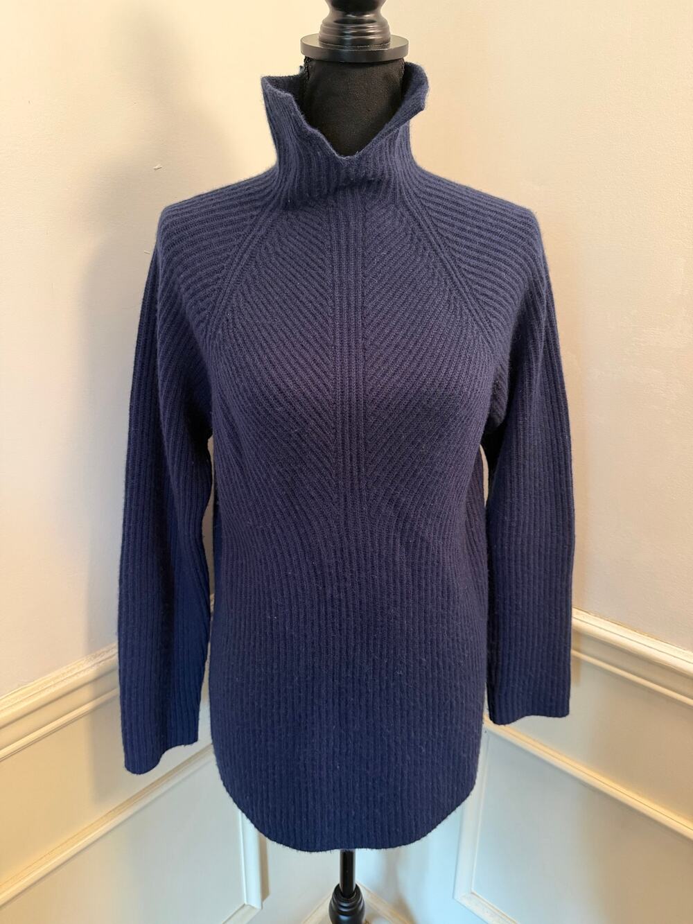Theory Navy Blue 100% Cashmere Moving Rib Turtleneck Sweater Fold Over Collar